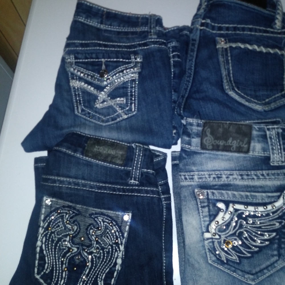 8 pairs of jrs namebrand jeans. - Picture 6 of 6